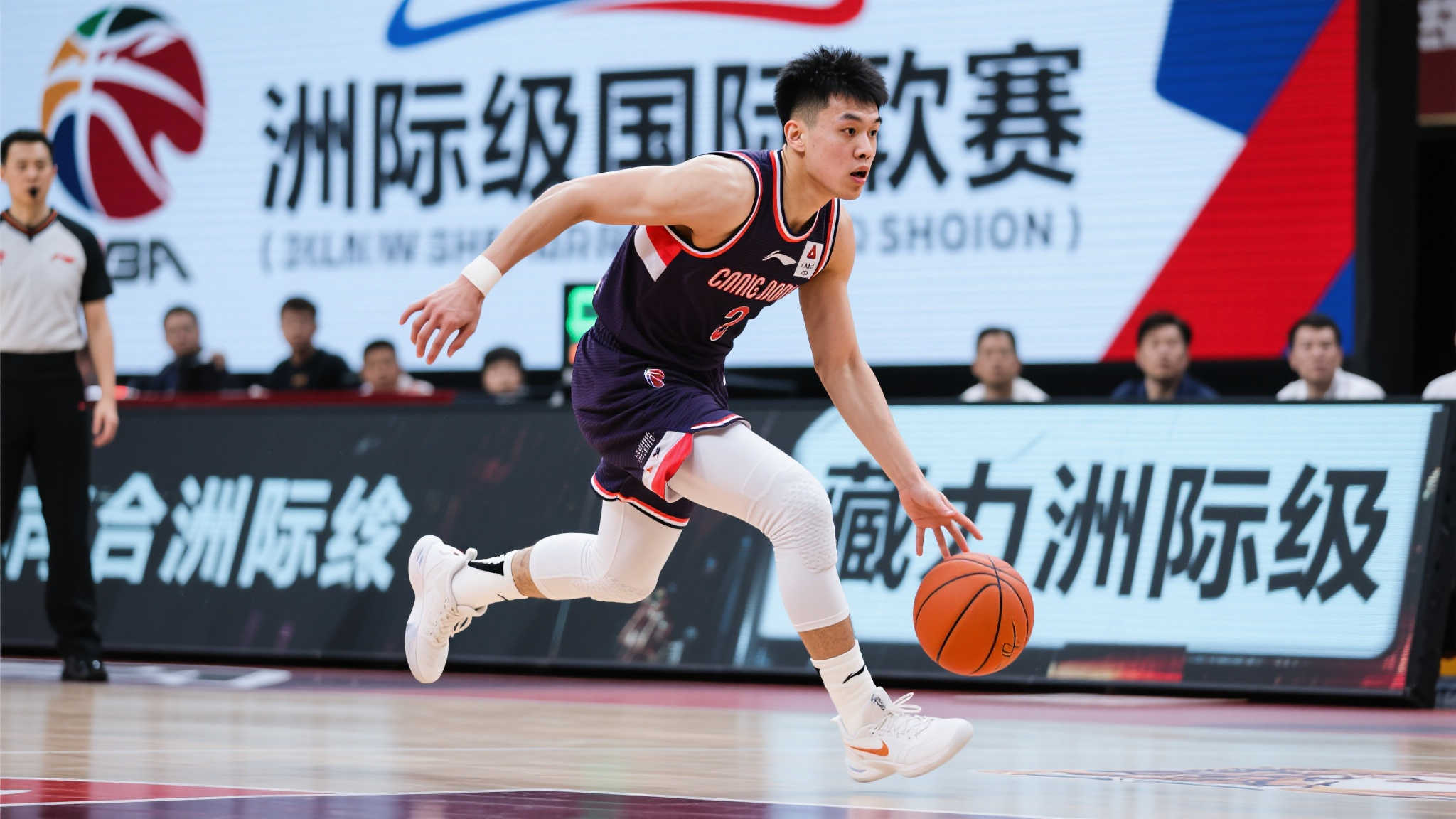 德甲边锋评级:奥利塞稳居洲际顶级,堂安律表现亮眼 此外,本赛季数据显示,他场均成功突破次数排在联盟前